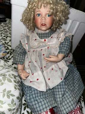 Vintage Mary Van Osdell Limited Edition Porcelain Doll #0301/1000